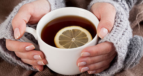 Raisons pour lesquelles vous devez vous réchauffer avec une tasse de thé chaud
